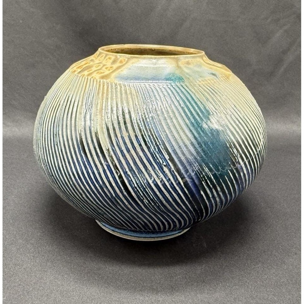 Gene Gandee Studio Pottery Vase‎ Blue Tan Ribbed Textured Stoneware Signed